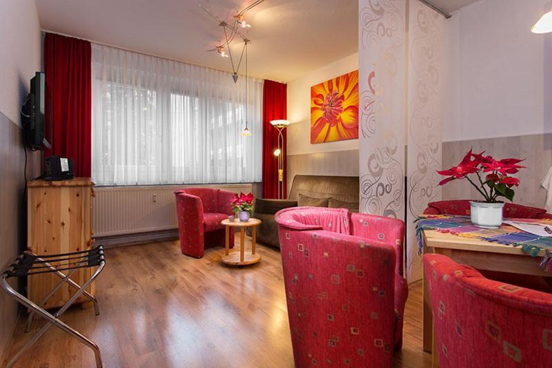 H&H Apartments Im Herzen Der Stadt Teilweise Mit Balkon Ruhig Zentral Modern Mit Kueche 格赖夫斯瓦尔德 外观 照片