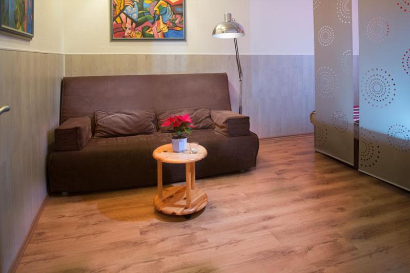 H&H Apartments Im Herzen Der Stadt Teilweise Mit Balkon Ruhig Zentral Modern Mit Kueche 格赖夫斯瓦尔德 外观 照片