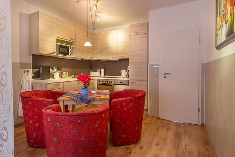 H&H Apartments Im Herzen Der Stadt Teilweise Mit Balkon Ruhig Zentral Modern Mit Kueche 格赖夫斯瓦尔德 外观 照片