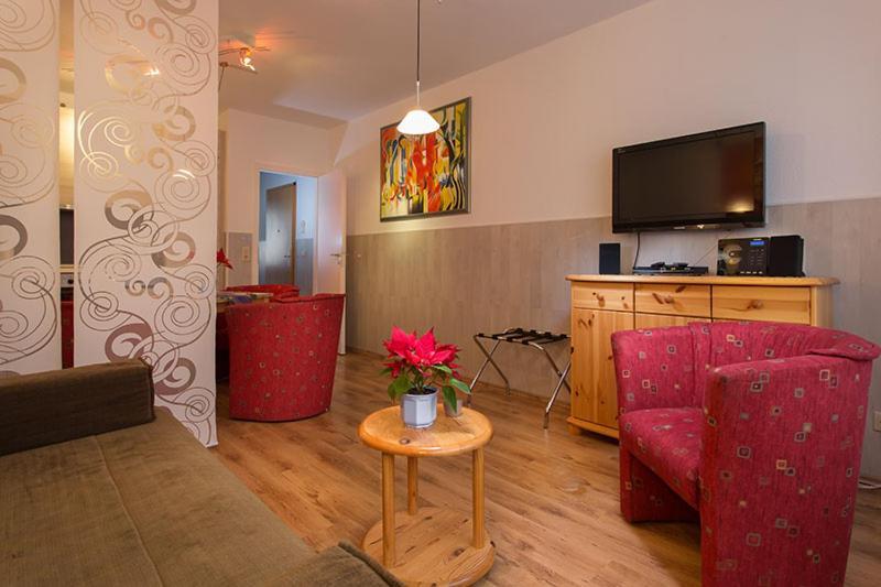 H&H Apartments Im Herzen Der Stadt Teilweise Mit Balkon Ruhig Zentral Modern Mit Kueche 格赖夫斯瓦尔德 外观 照片