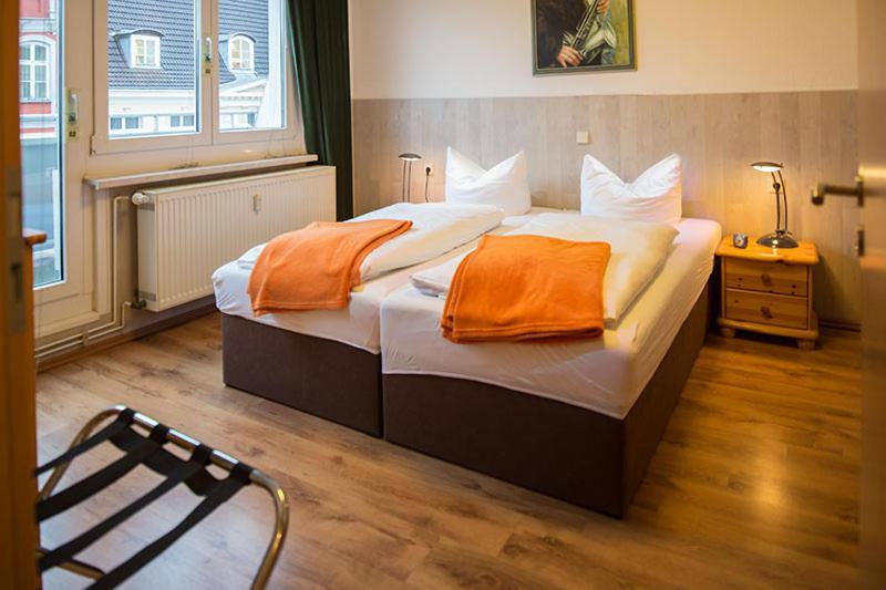 H&H Apartments Im Herzen Der Stadt Teilweise Mit Balkon Ruhig Zentral Modern Mit Kueche 格赖夫斯瓦尔德 外观 照片